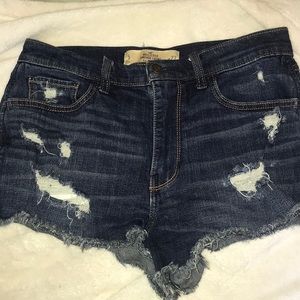 High Rise Vintage Short Lightly Distressed